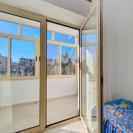 Lovely 2 Bedroom Condo With Parking On Premises! Berat Exterior photo